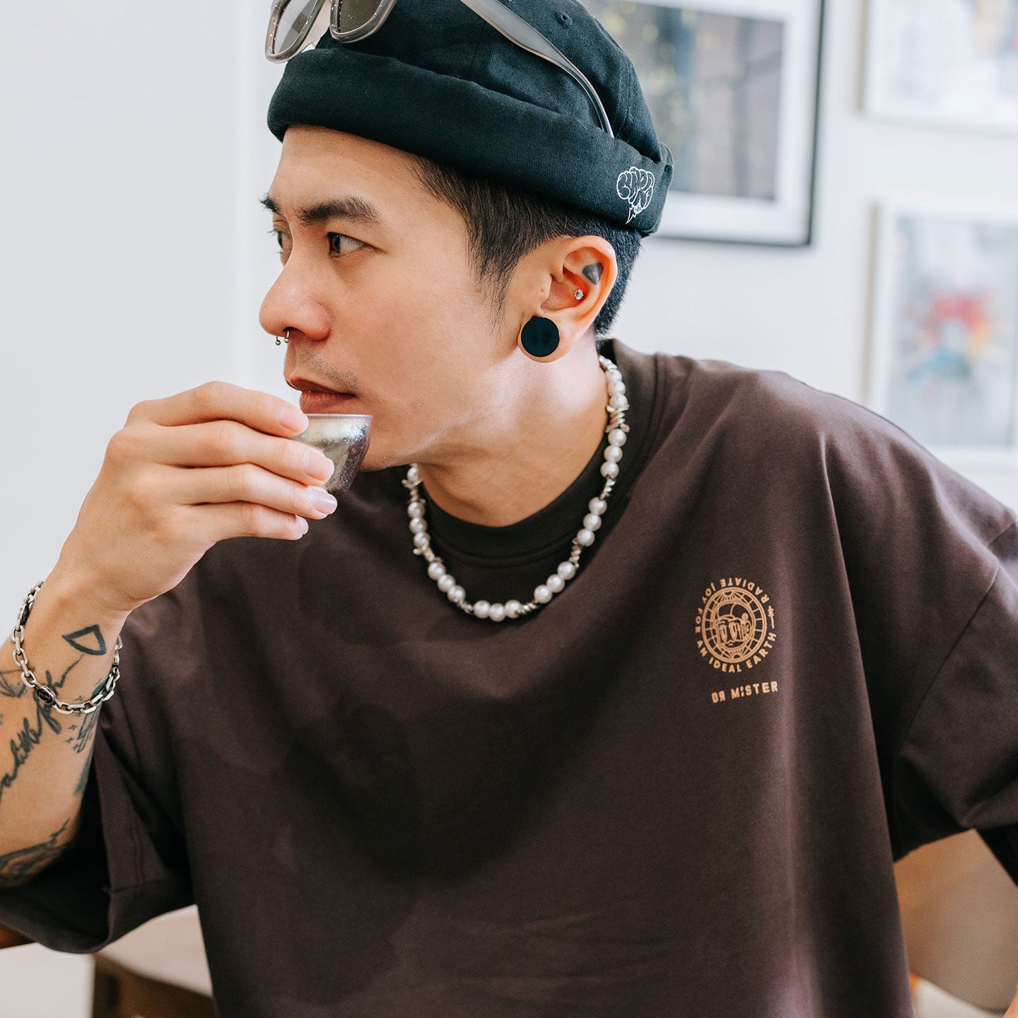 Globe Broad Tee - Umber Brown