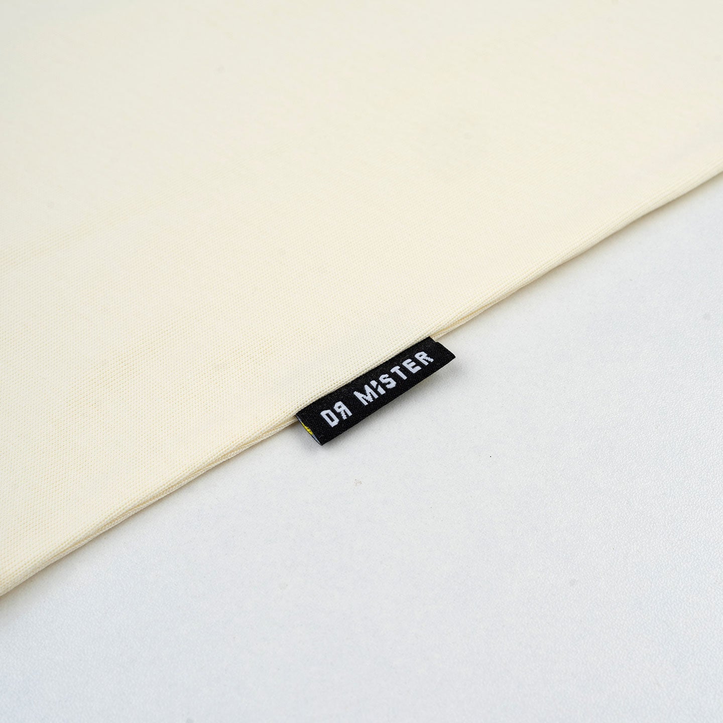 Globe Broad Tee - Cream
