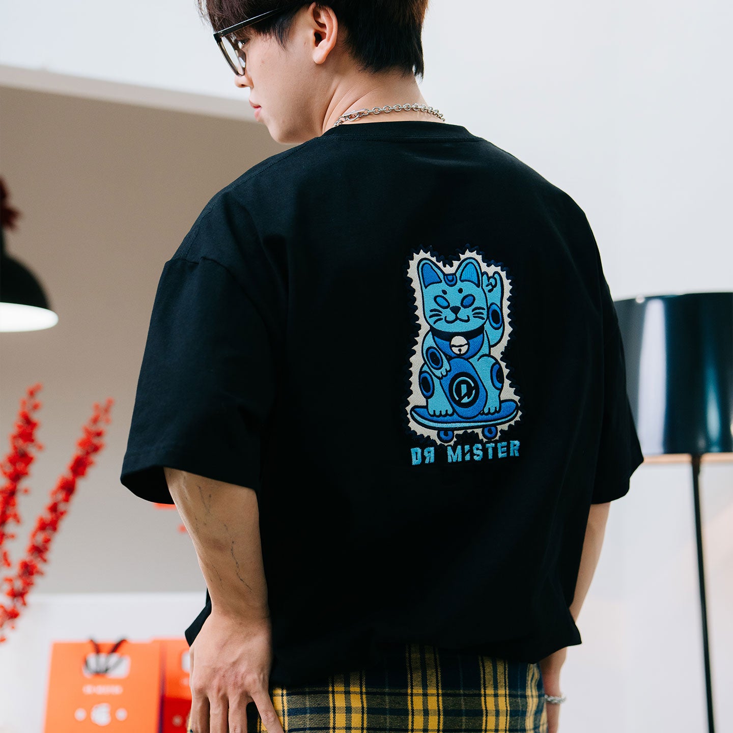 Lucky Neko Tee - Black
