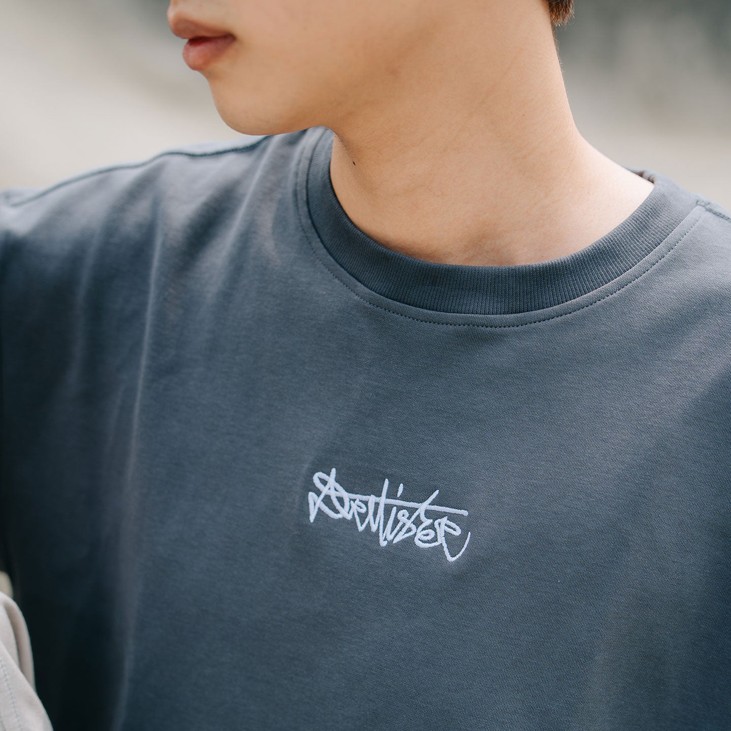 Signature Motif Broad Tee - Cool Grey