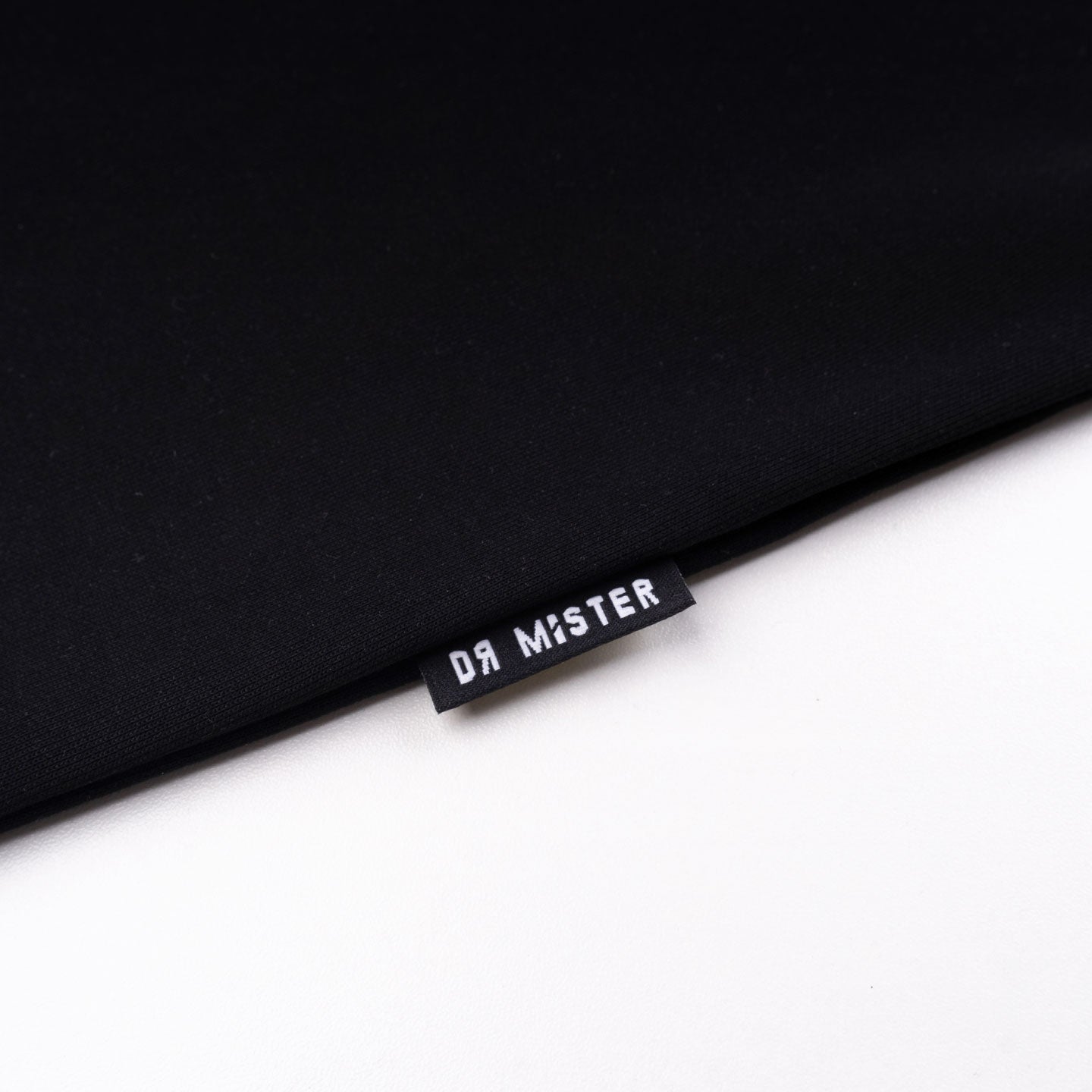 SkullWave Broad Tee - Black