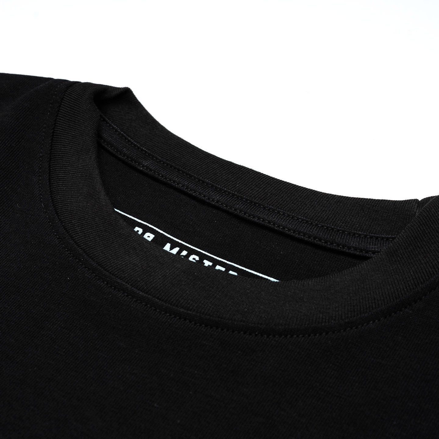 Scribbles Chaotic Peace L-Broad Tee - Black