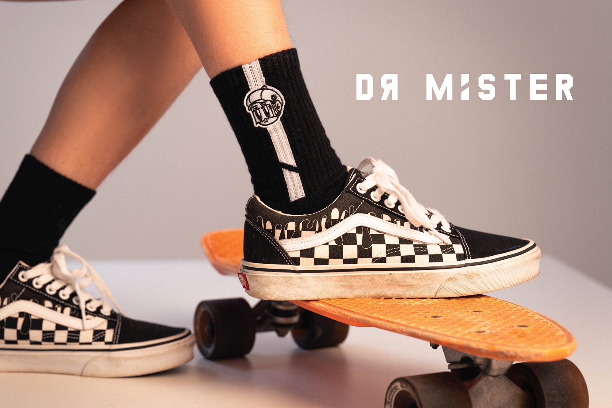 Keep Moving with the New “Tyge” Trio Crew Socks
