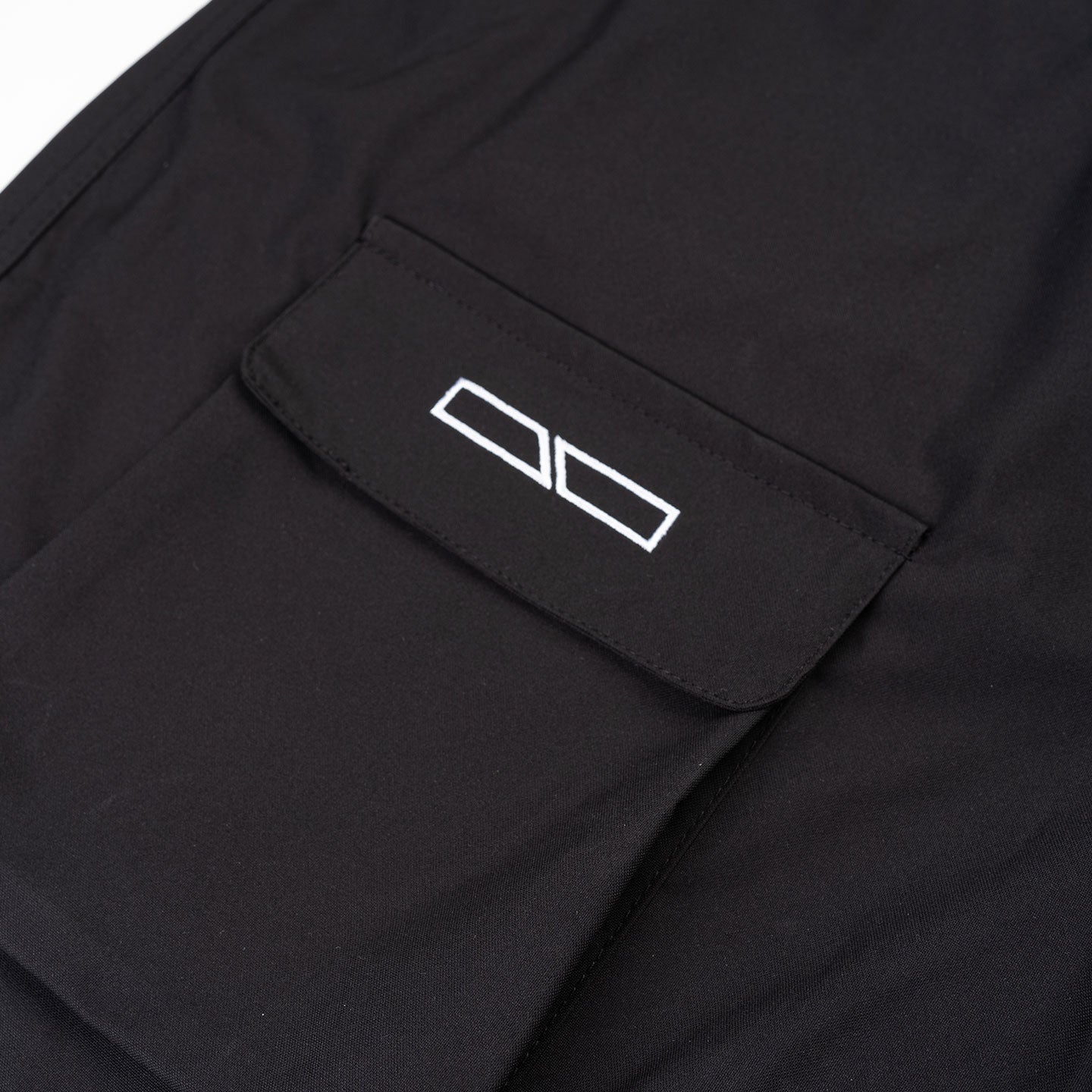 Traverse Cargo Shorts - Black