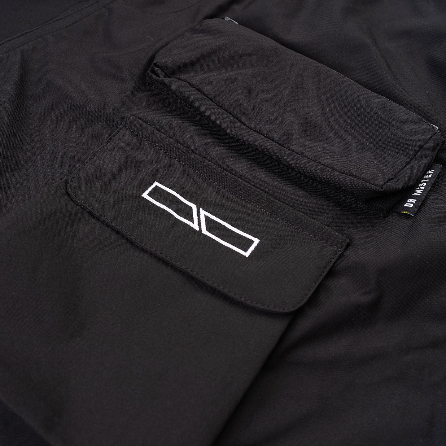 Traverse Cargo Shorts - Black