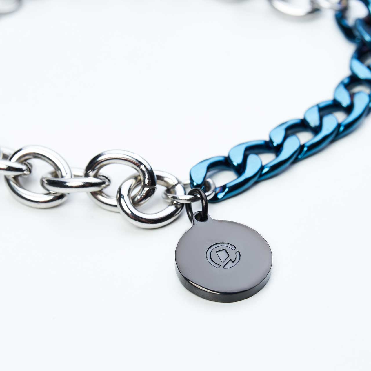 Mono Tint Chain Bracelet - Blue