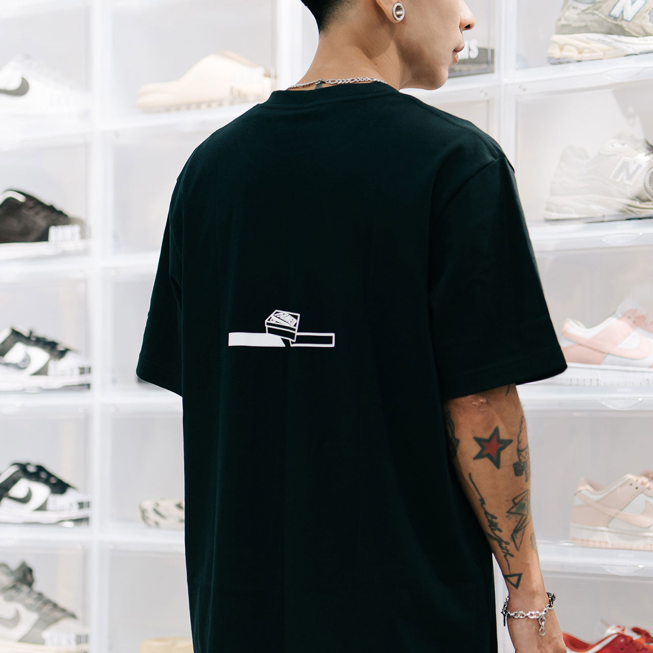 Sneaker Supper Tee Special - Black